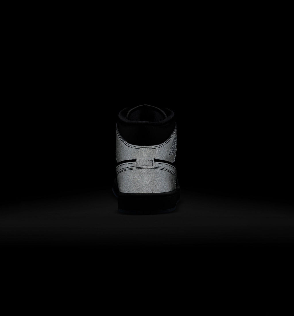 Air Jordan 1 Mid SE Men's Sneakers – Black / Grey