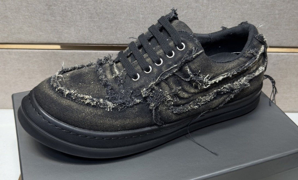 Men's Black & Charcoal Distressed Low-Top Sneakers