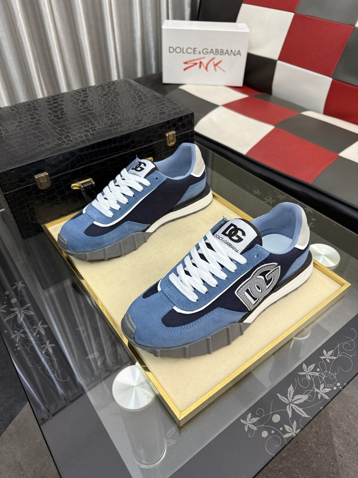 Dolce & Gabbana Blue DG Low-Top Sneakers
