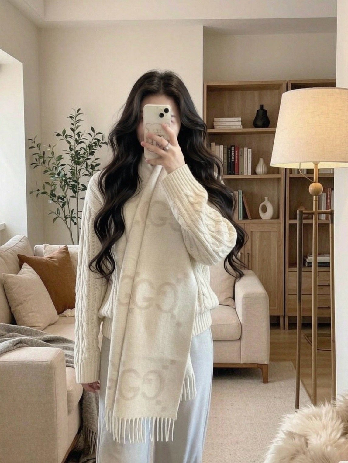 Gucci Beige & Ivory Fringed Scarf