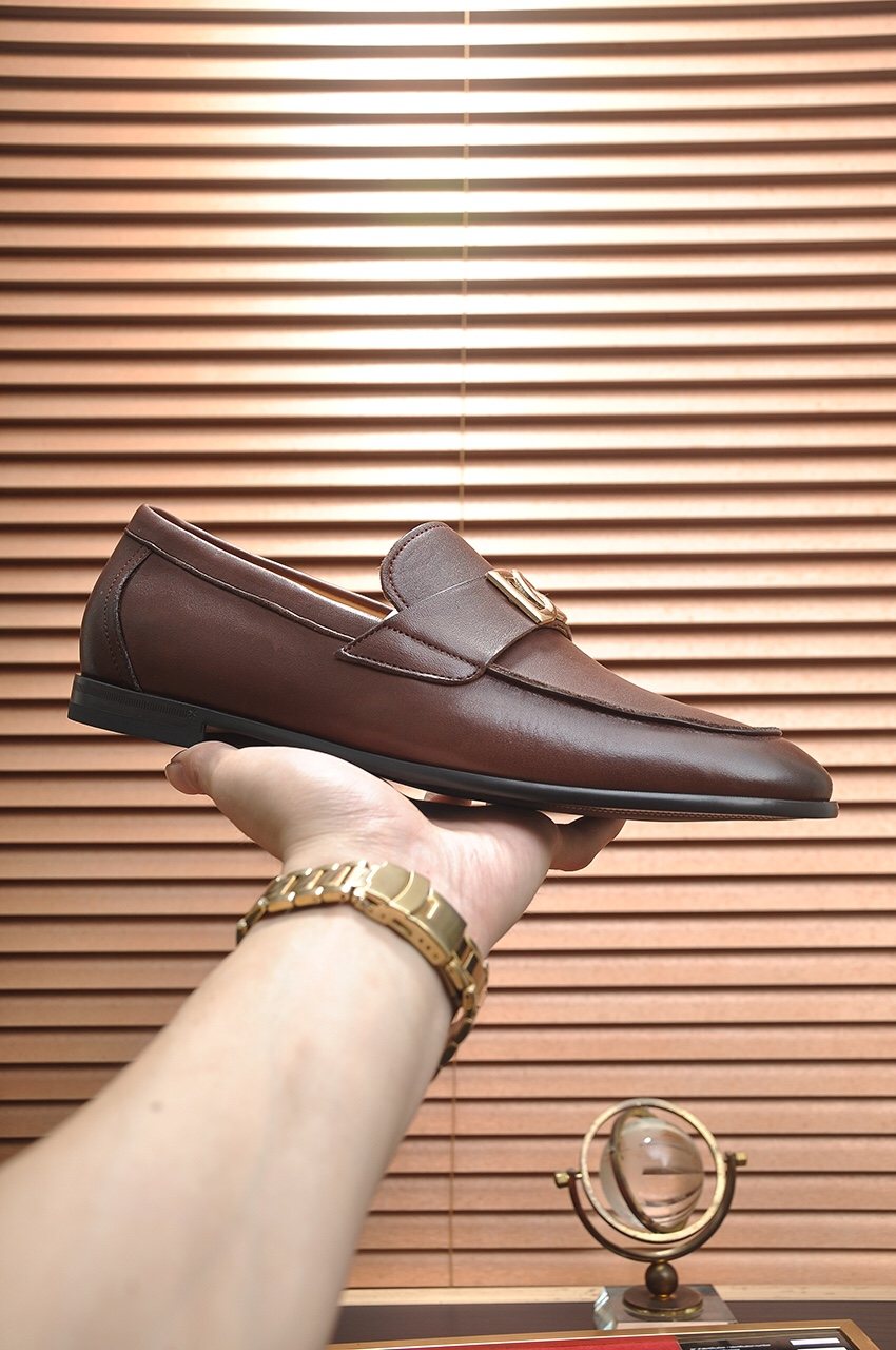 Dolce & Gabbana Leather Logo-Hardware Loafers